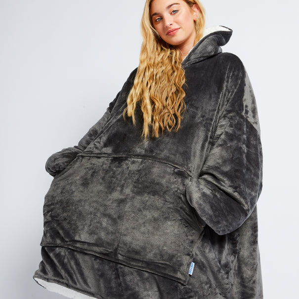 Grey Oodie | Wearable Hooded Blanket – The Oodie Norway